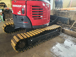 Charoen Backhoe Image