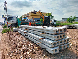 Charoen Backhoe Image