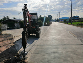 Charoen Backhoe Image