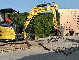 Charoen Backhoe Image