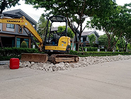 Charoen Backhoe Image