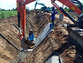 Charoen Backhoe Image