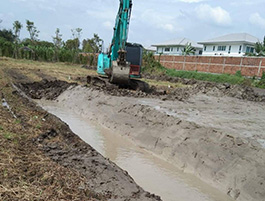 Charoen Backhoe Image