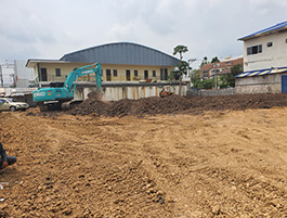 Charoen Backhoe Image